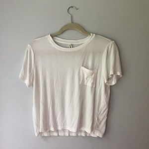 Cute basic white cropped tee with pocket